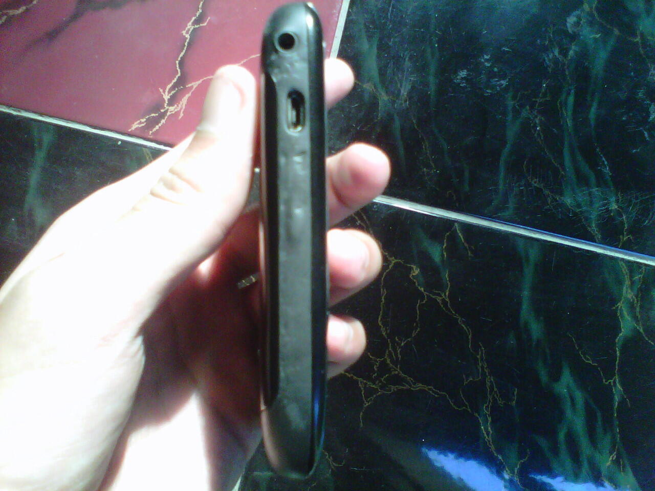 BLACKBERRY/BB GEMINI 8520 BLACK FULLSET GARANSI SS 1.3 NEGO tipis JOGJA/SOLO