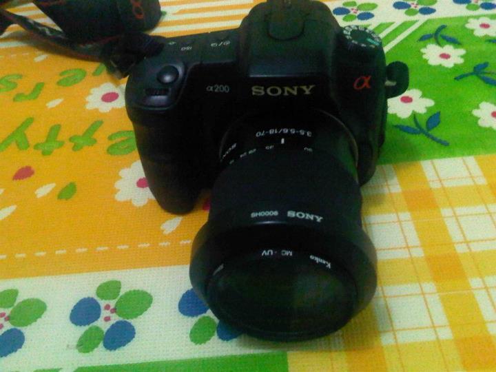 WTS> DSLR Sony Alpha a200 lensa kit 18-70.Lengkap + Box , MURAH !!!