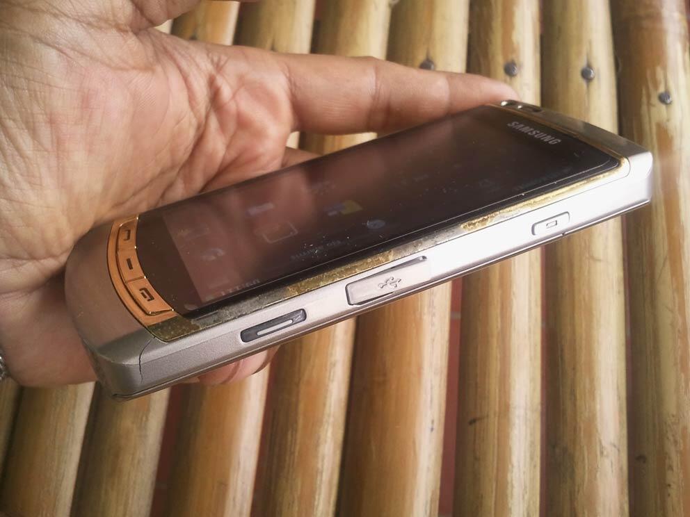 SAMSUNG i8910 HD Kamera 8mp