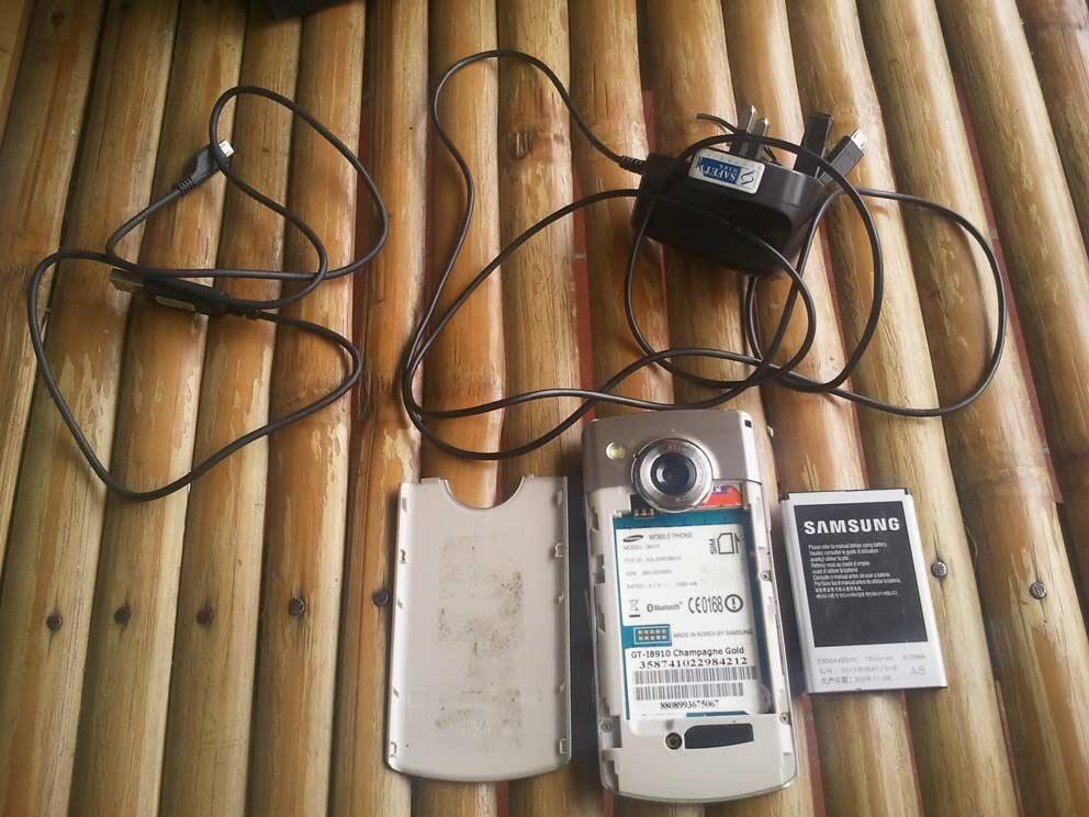 SAMSUNG i8910 HD Kamera 8mp