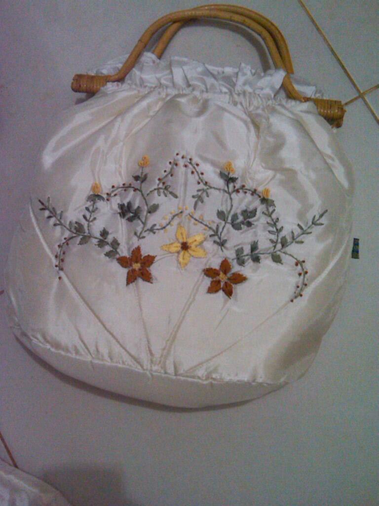 Mukena Beli 1 dapet 2 . . Murah BGT gann . .abisin Stock..