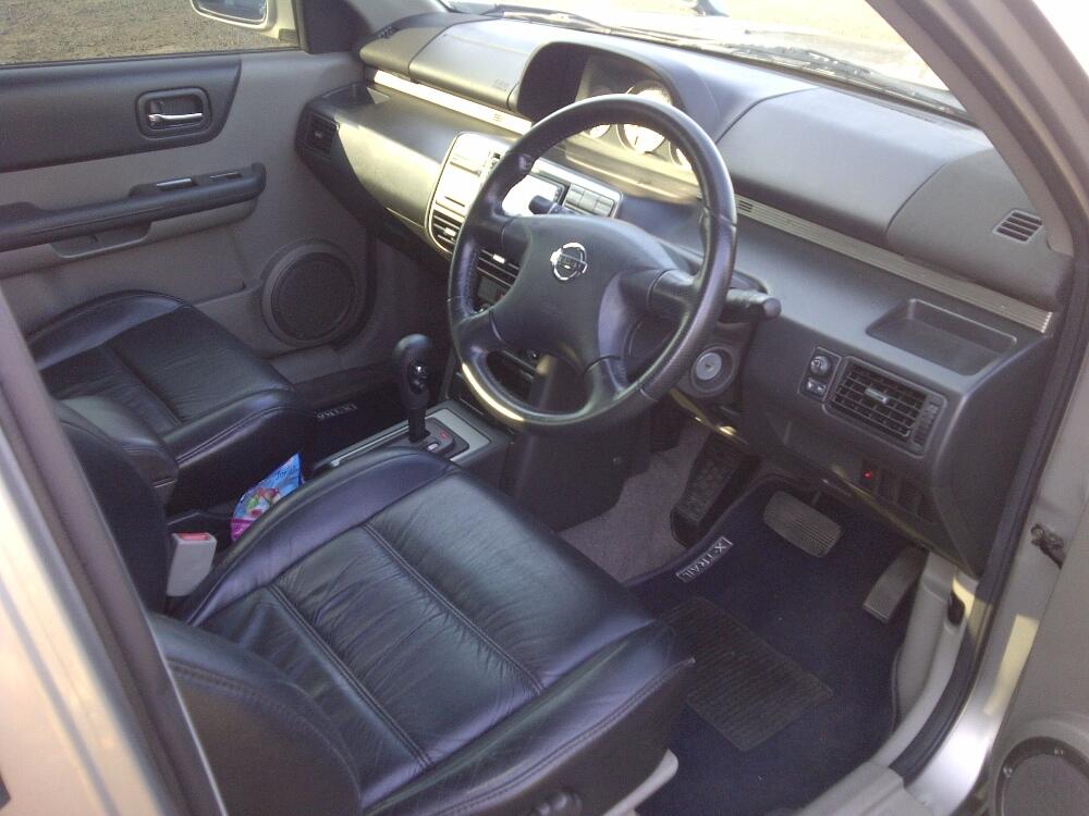 Nissan Xtrail Silver Metalik 2005 Muluuss