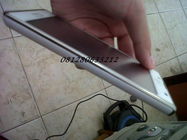 WTS LG Optimus L7 White+pen stylus (Jakbar)