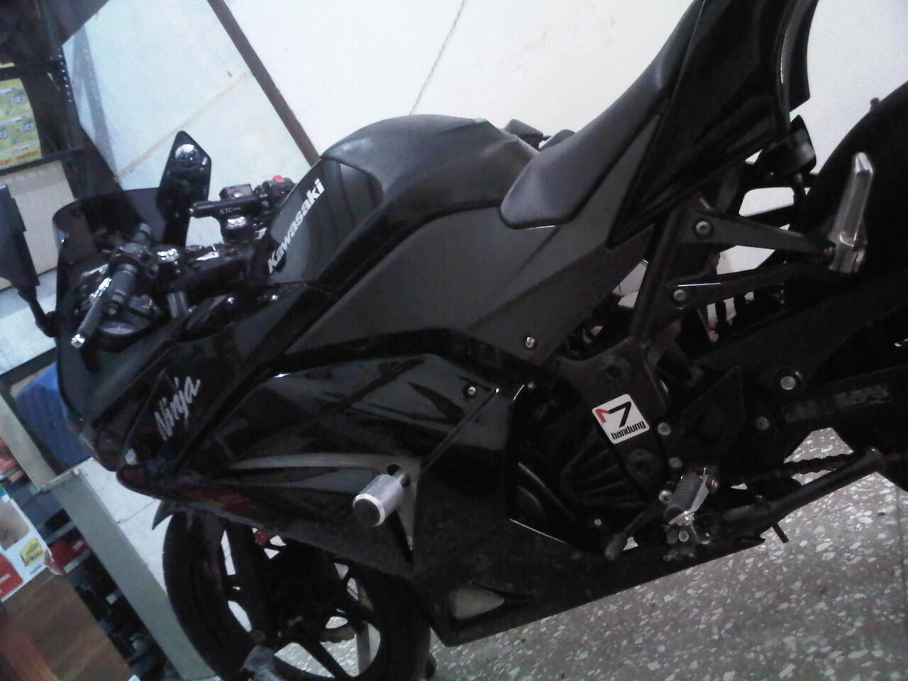 ninja 250r hitam 2008 low km bandung