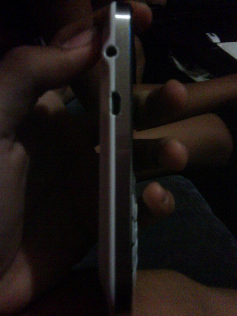 Dijual Blackberry Bold 9900 Dakota WHITE ( msh mulus bray 98% ) ^_^