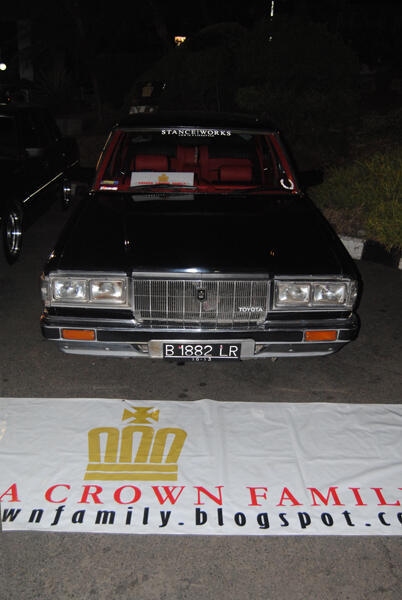 Toyota Crown Deluxe 81 Full Modification