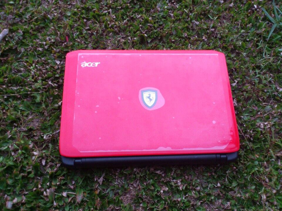 Dijual Notebook Acer Ferrari One 200