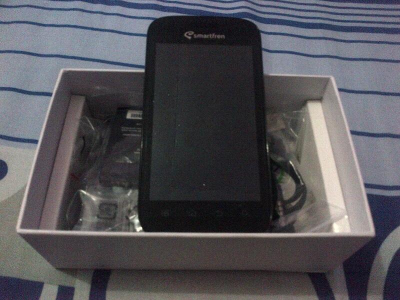 PLAYBOOK 16Gb & SMARTFREN ANDRO Semarang (bnyk foto besar n jelas)