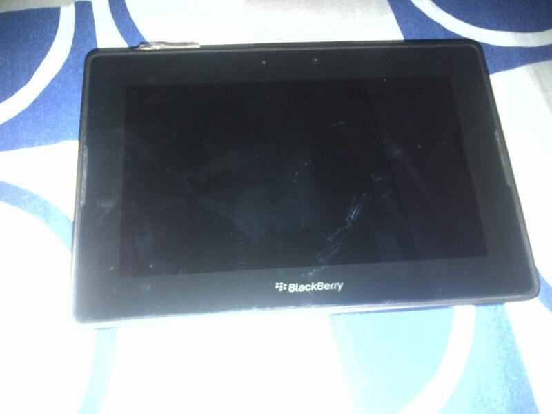 PLAYBOOK 16Gb & SMARTFREN ANDRO Semarang (bnyk foto besar n jelas)