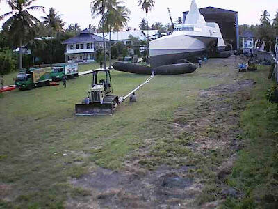 PELUNCURAN TRIMARAN + PIC (KRI Klewang)