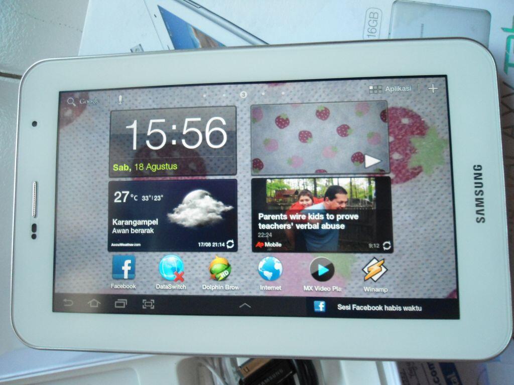 Samsung Galaxy Tab 7 Plus pure white like new fullset garansi keyboard bluetooth