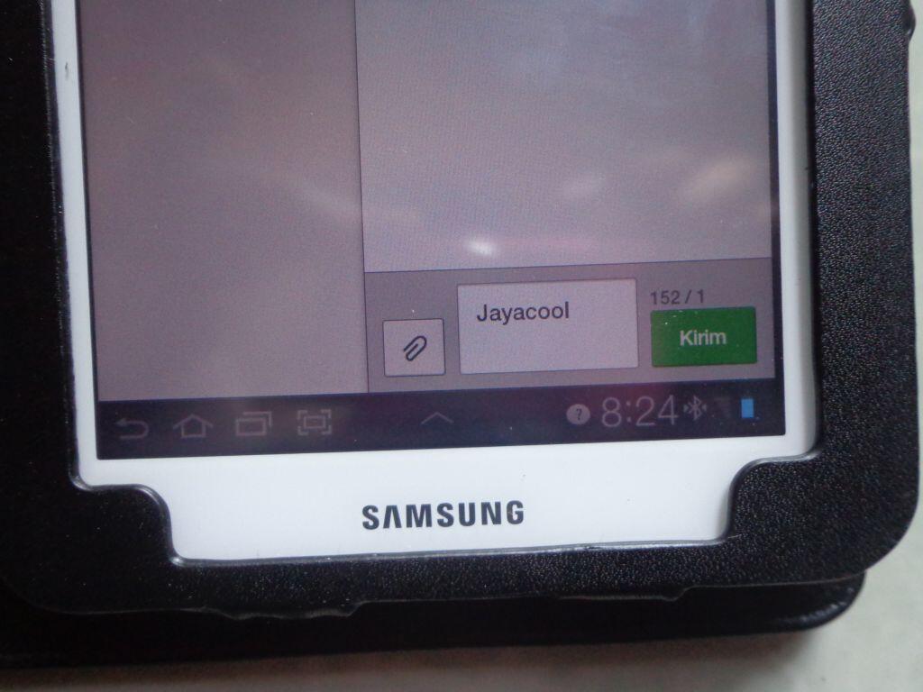 Samsung Galaxy Tab 7 Plus pure white like new fullset garansi keyboard bluetooth