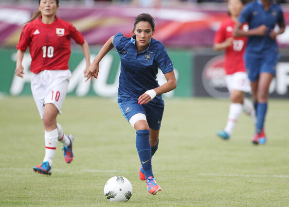 Ohsenyum.com: Ohsenyum : Pemain Bola Sepak Wanita Jalani ...