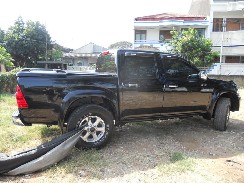 Isuzu D.Max Is Rodeo 2007 ( tng pertama ) oke bener nih,,( jrg pake...)