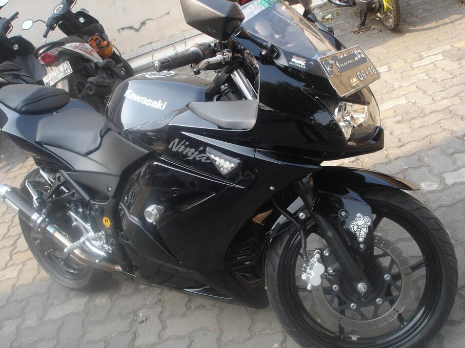 jual motor ninja r 250 cc th 2011