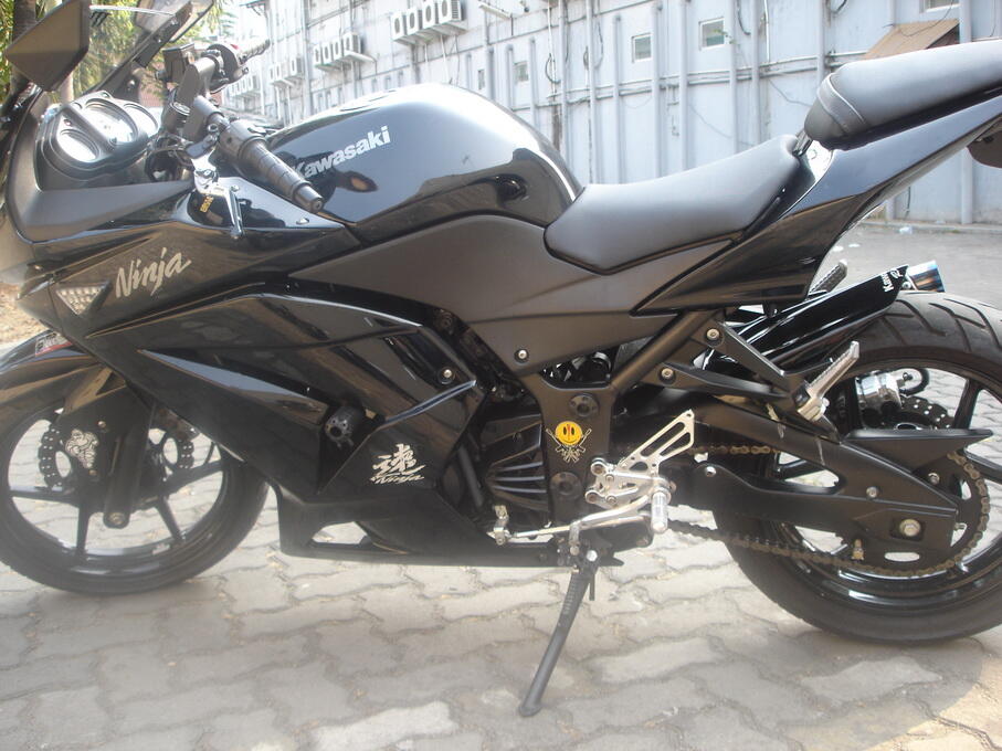 jual motor ninja r 250 cc th 2011