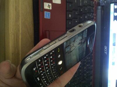 2nd blackberry BOLD 9000 lengkap!! minus headset aja!!ORIGINAL SEMUA