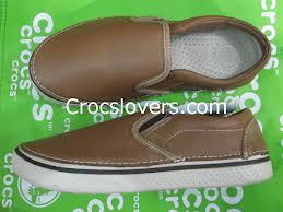 JUAL SEPATU DAN SANDAL CROCS dan FITFLOP