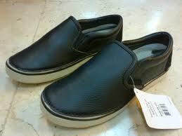 JUAL SEPATU DAN SANDAL CROCS dan FITFLOP