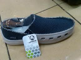 JUAL SEPATU DAN SANDAL CROCS dan FITFLOP