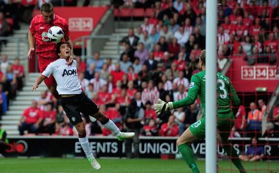 Hat-Trick Robin Van Persie Menangkan Manchester United gan . . .!