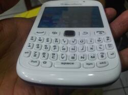 Blackberry® Curve 9220 dan Blackberr® Curve 9320 Garansi Resmi TAM