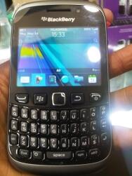 Blackberry® Curve 9220 dan Blackberr® Curve 9320 Garansi Resmi TAM
