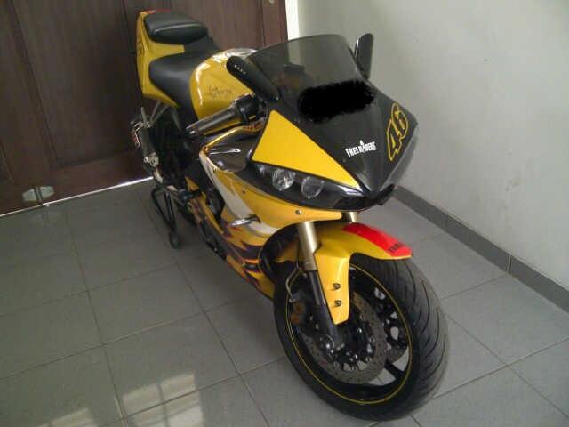 Yamaha R6 - 2005 Limited Edition ( Rossi )