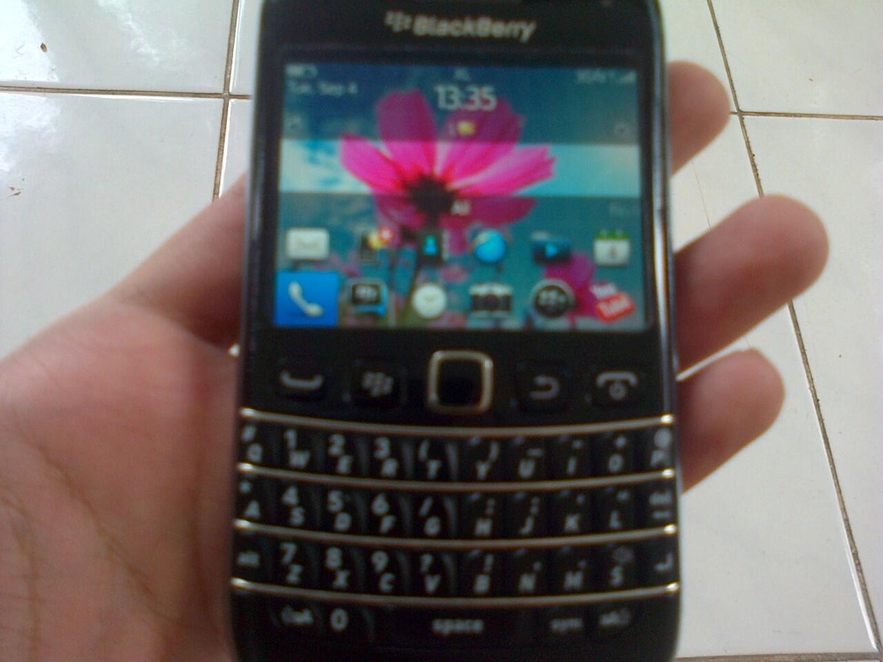 jual blackberry bellagio only 3,45 nego dan garansi 23bulan!