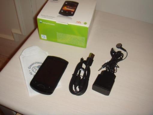 Sony Ericson WT19i (Live with walkman)