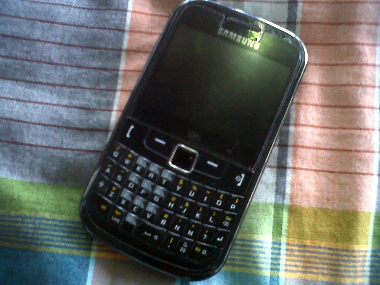 Dijual samsung chat 335 wifi dan nokia 7610