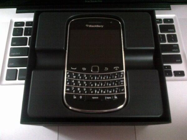 Blackberry Dakota 9900 COD Tenggarong/Samarinda
