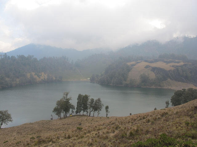 &#91;Travelista&#93;Secangkir Kopi di Ranu Kumbolo