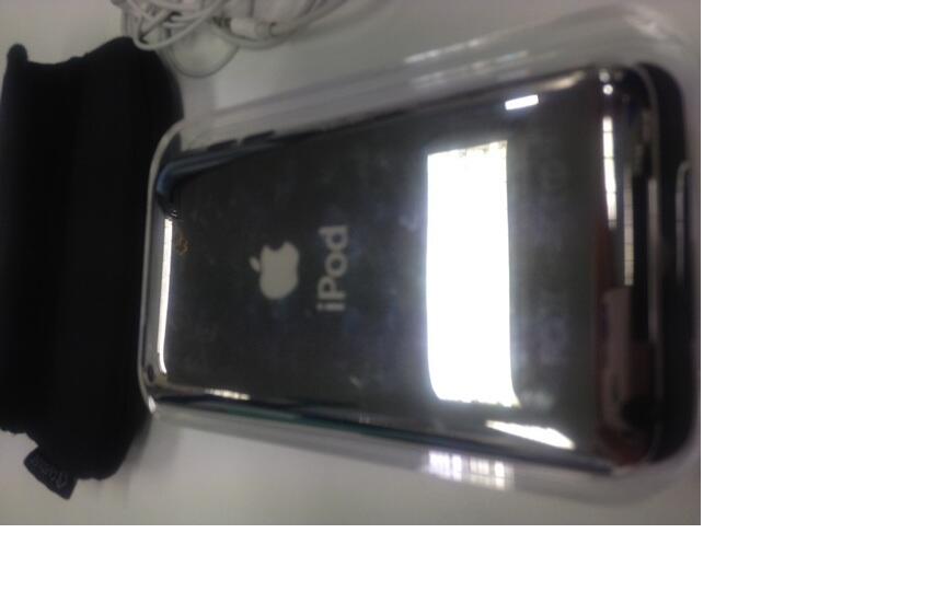 Ipod 4G 8Gb Muasih mulus, cewe punya..
