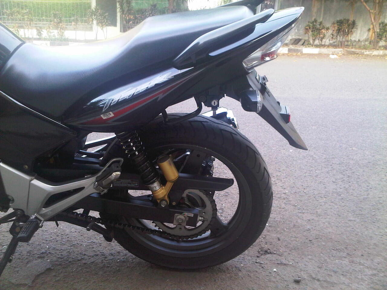 WTS Tiger Revo 2010 DDPlat B Bekasi StandarMulusModif