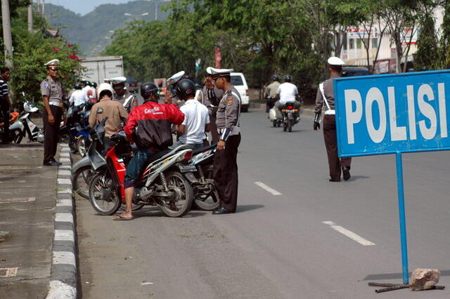 10 Musuh Utama Para Bikers + Tips Aman Berkendara