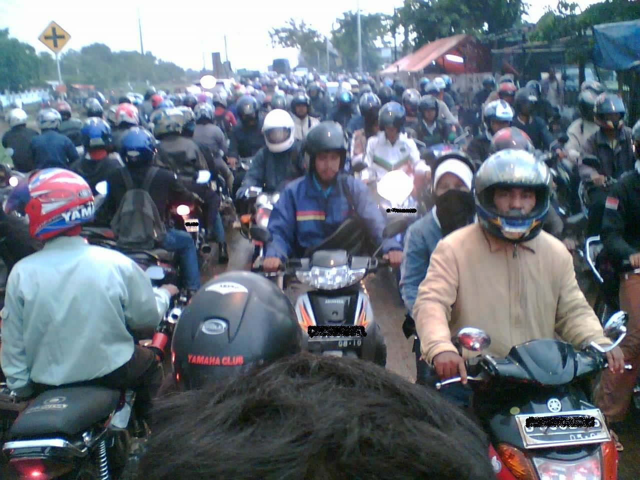 10 Musuh Utama Para Bikers + Tips Aman Berkendara