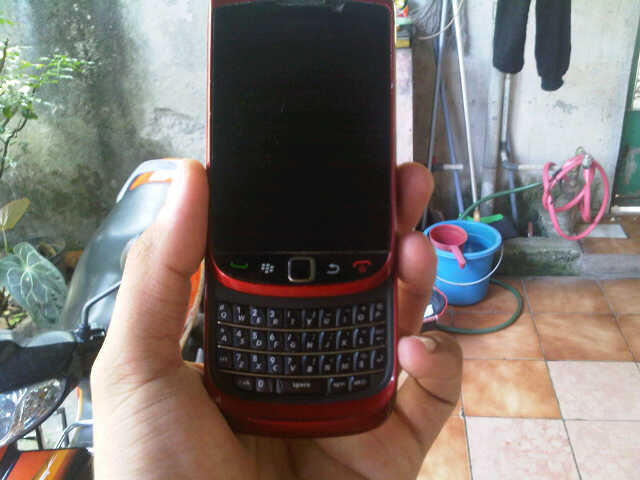 wts bb torch 1 9800 red,mulus kinyis2,garansi msh panjang,ex-cwe gan
