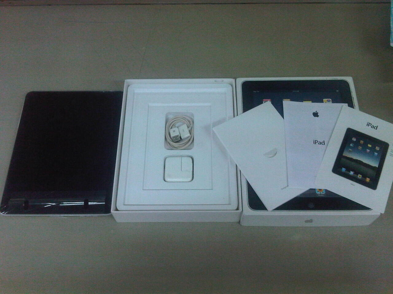 JUAL IPAD 1 64GB WIFI ONLY MULUSSS BANDUNG