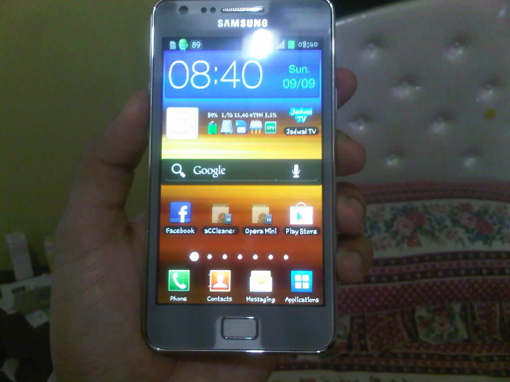 SAMSUNG GALAXY S2/II CERAMIC WHITE GARANSI SEIN NOVEMBER 2012 MURAH DAN ADA BONUS