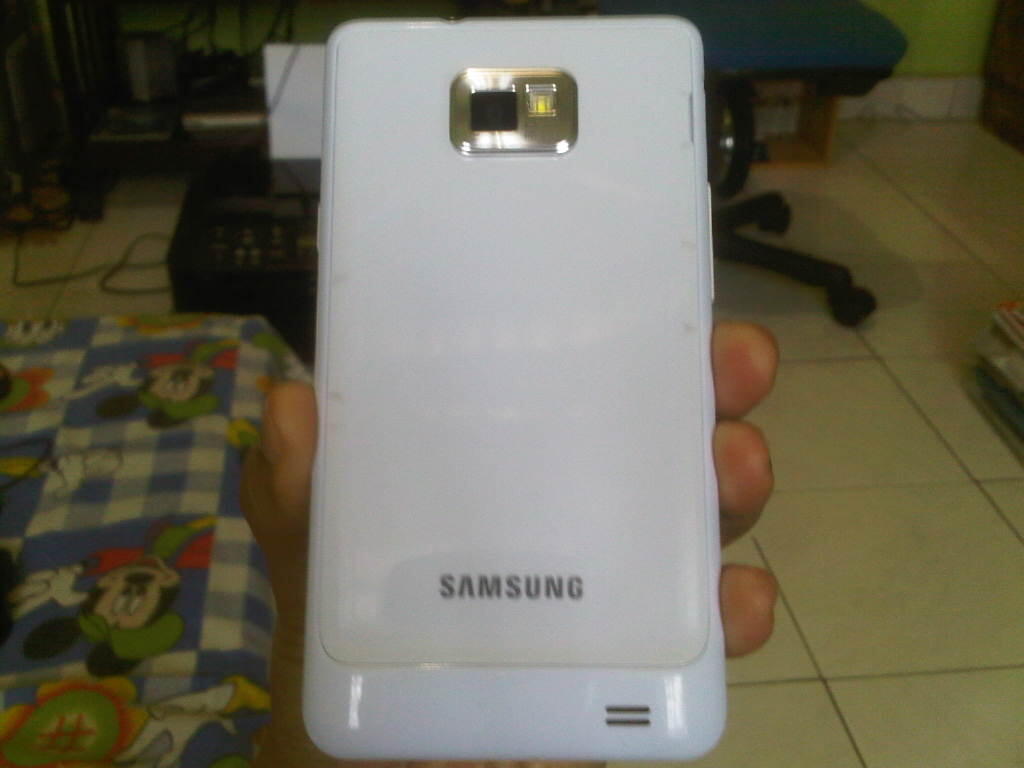 SAMSUNG GALAXY S2/II CERAMIC WHITE GARANSI SEIN NOVEMBER 2012 MURAH DAN ADA BONUS