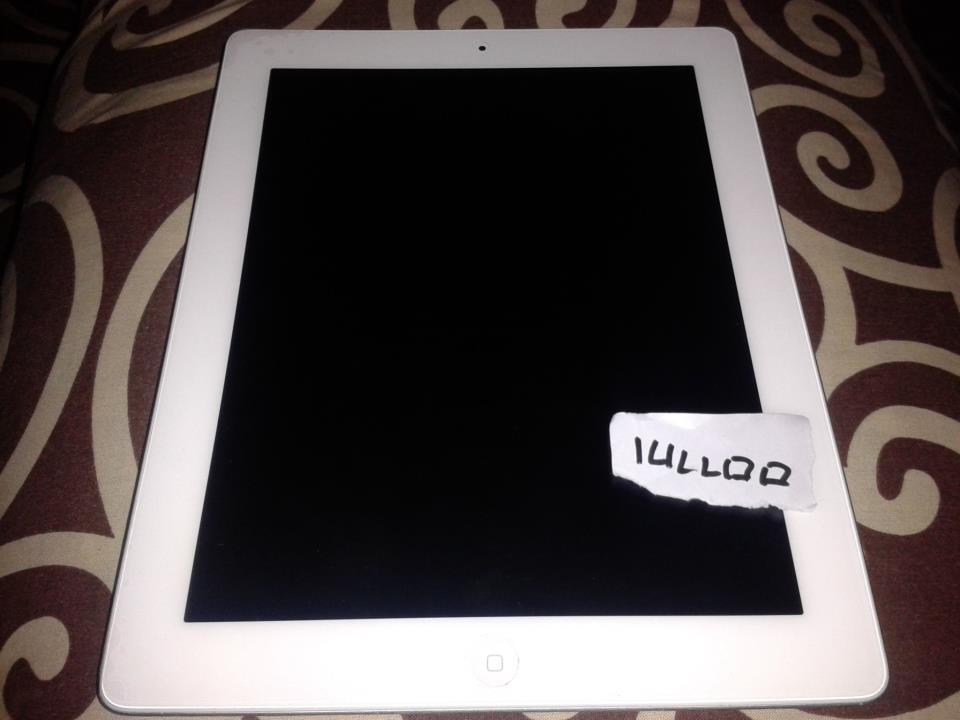 IPAD2 16GB WIFI + 3G WHITE LIKE NEW! COD MALANG ONLY