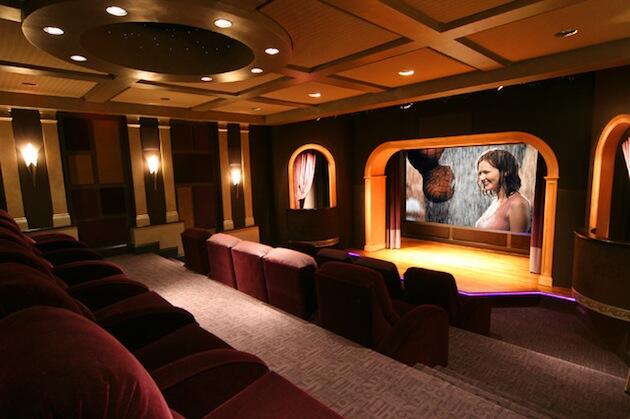 15 Desain Home Theater Yang Unik