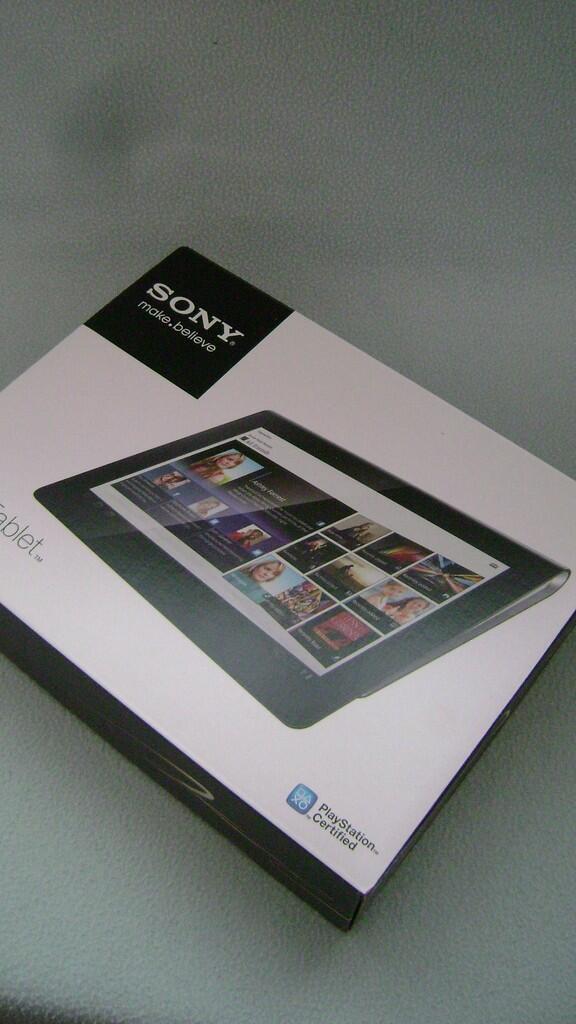 Brand New! Sony Tablet with 3G and WiFi + Accessories