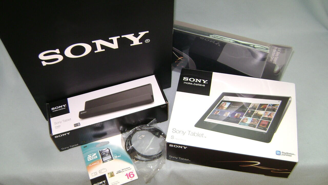 Brand New! Sony Tablet with 3G and WiFi + Accessories