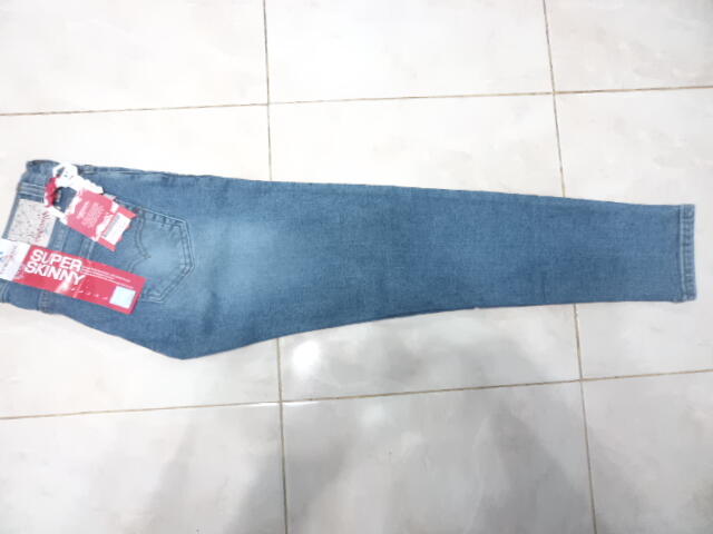 Cari Celana JEANS CARDINAL Brand New With Tag For Ladies 