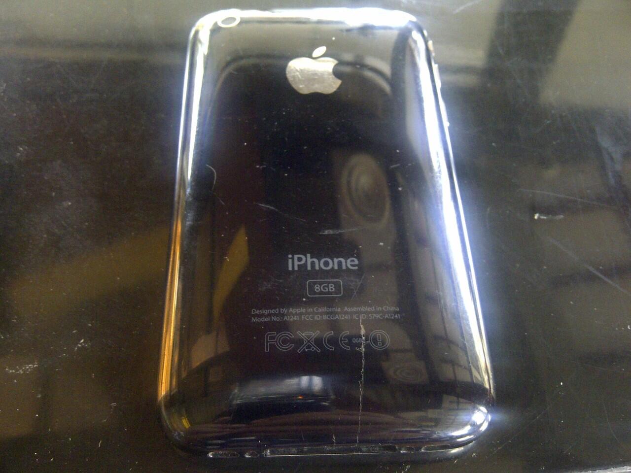 JUAL CEPAT BB HURON 8830 dan IPHONE 8GB MURAHH