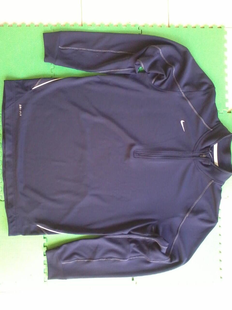 jaket hoodie sweater Nike ORI harga murah banget se kaskus gan!!