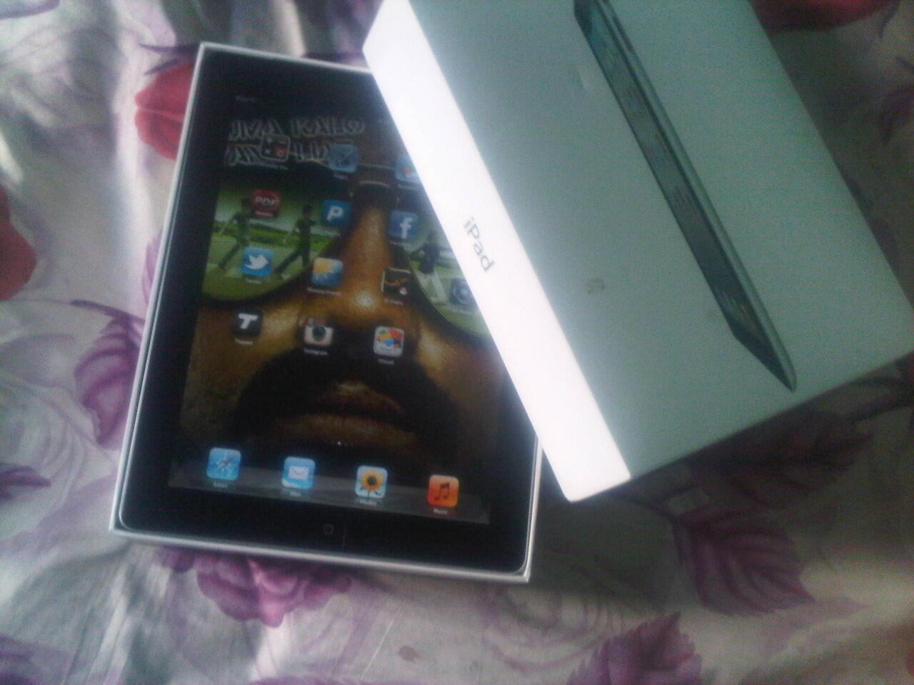 iPhone 4S 16GB White Fullset Mulus kinyis kinyis murah aja gan