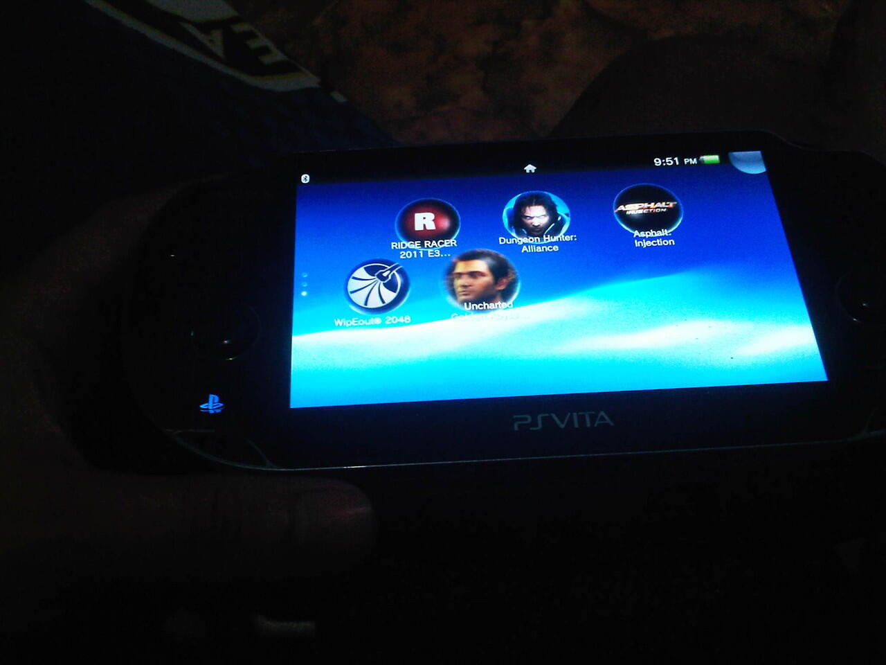 WTS : psvita white wifi 99% mulus terawat bonus game